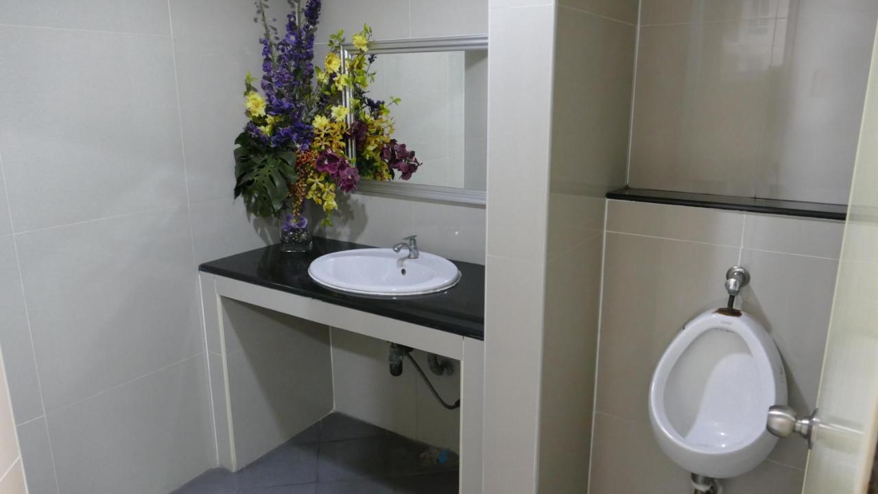 Sundowner Sukhumvit Apartment กรุงเทพมหานคร ภายนอก รูปภาพ
